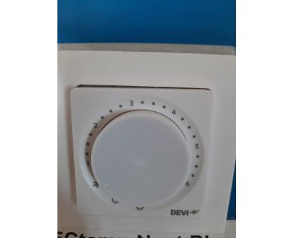 Терморегулятор DEVIreg™ Basic (з Bluetooth управлінням)